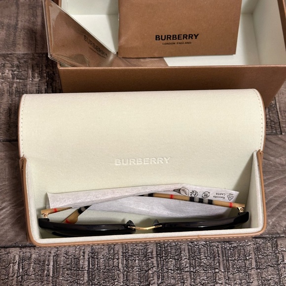 NEW BURBERRY BE4316F 385311 BLACK GREY GRADIENT SUNGLASSES - Picture 11 of 11